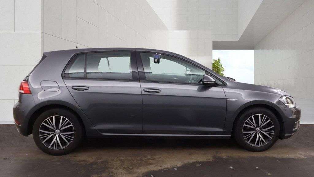 2018 VOLKSWAGEN GOLF 2018 VOLKSWAGEN GOLF
