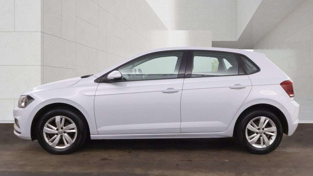 A 2018 VOLKSWAGEN POLO 1.0 TSI SE Hatchback 5dr Petrol Manual Euro 6 (s/s) (95 ps) A 2018 VOLKSWAGEN POLO 1.0 TSI SE Hatchback 5dr Petrol Manual Euro 6 (s/s) (95 ps)
