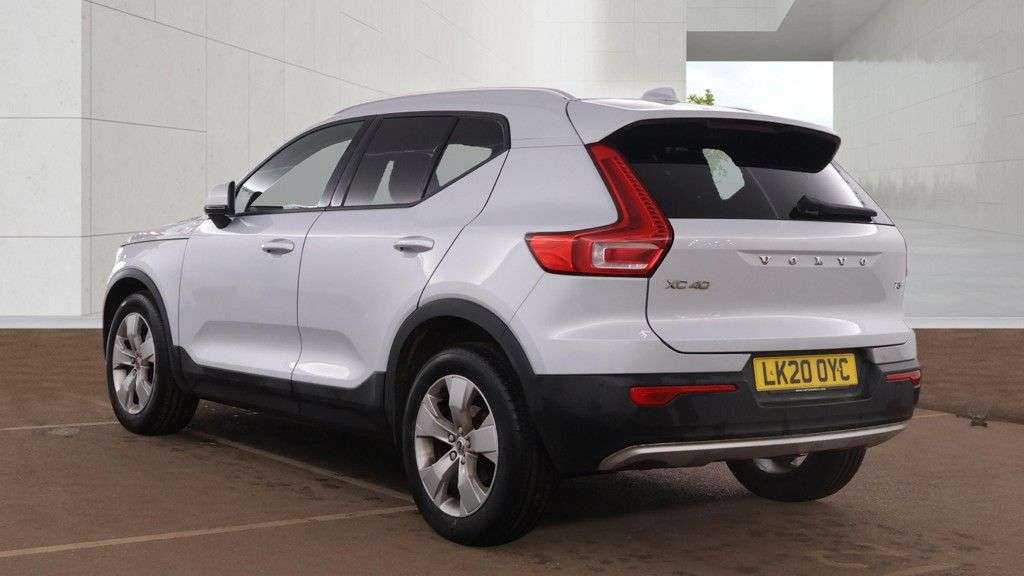 2020 VOLVO XC40 2020 VOLVO XC40