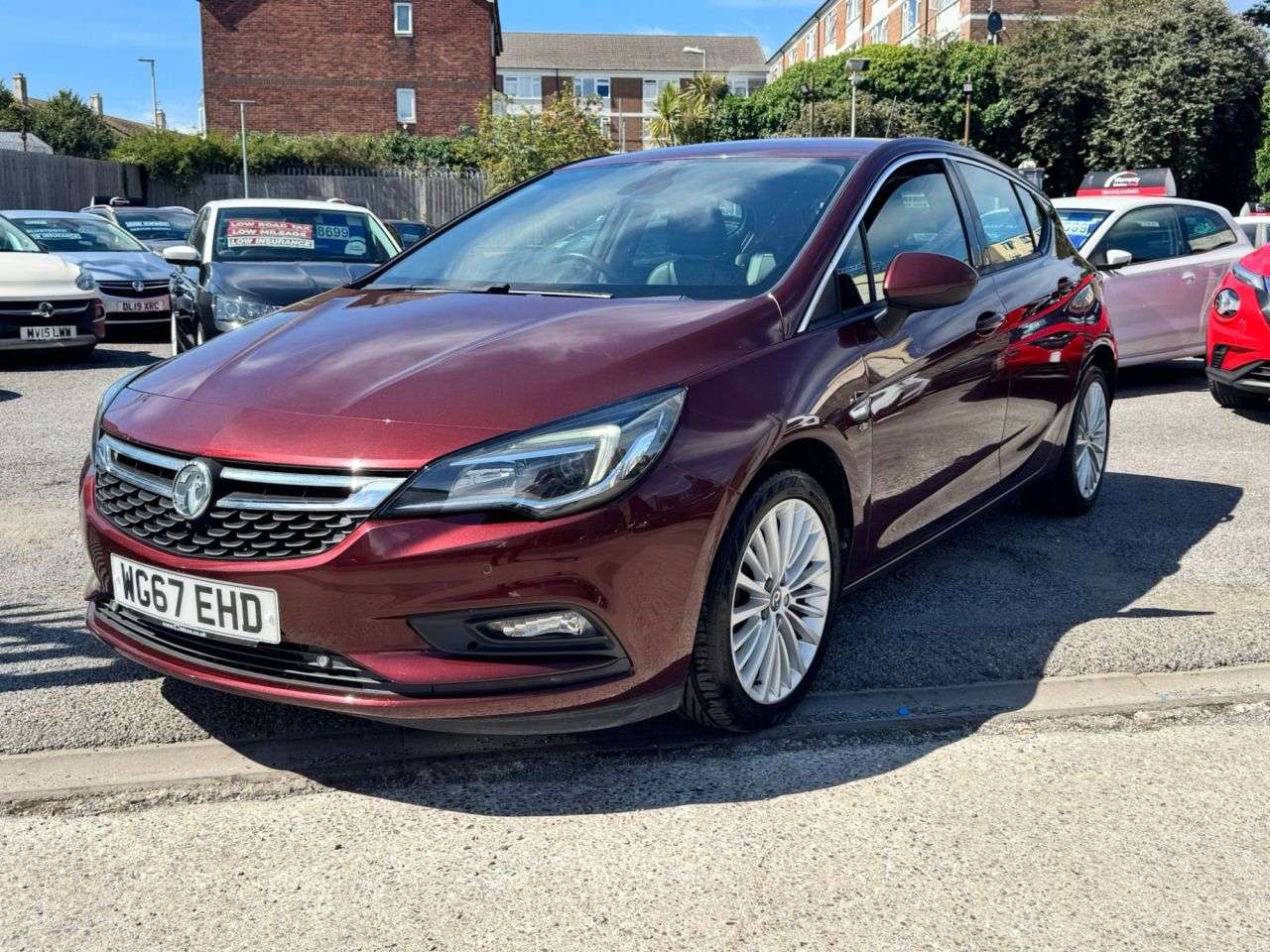 A 2017 VAUXHALL ASTRA 1.4i Turbo Elite Hatchback 5dr Petrol Auto Euro 6 (s/s) (150 ps) A 2017 VAUXHALL ASTRA 1.4i Turbo Elite Hatchback 5dr Petrol Auto Euro 6 (s/s) (150 ps)