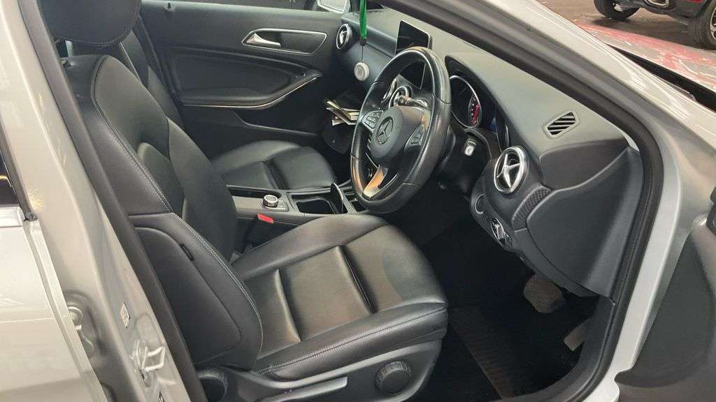 2017 MERCEDES-BENZ A CLASS 2017 MERCEDES-BENZ A CLASS