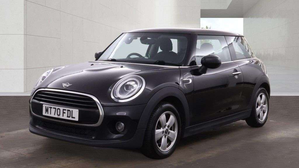 A 2020 MINI HATCH 1.5 Cooper Classic Hatchback 3dr Petrol Manual Euro 6 (s/s) (136 ps) A 2020 MINI HATCH 1.5 Cooper Classic Hatchback 3dr Petrol Manual Euro 6 (s/s) (136 ps)