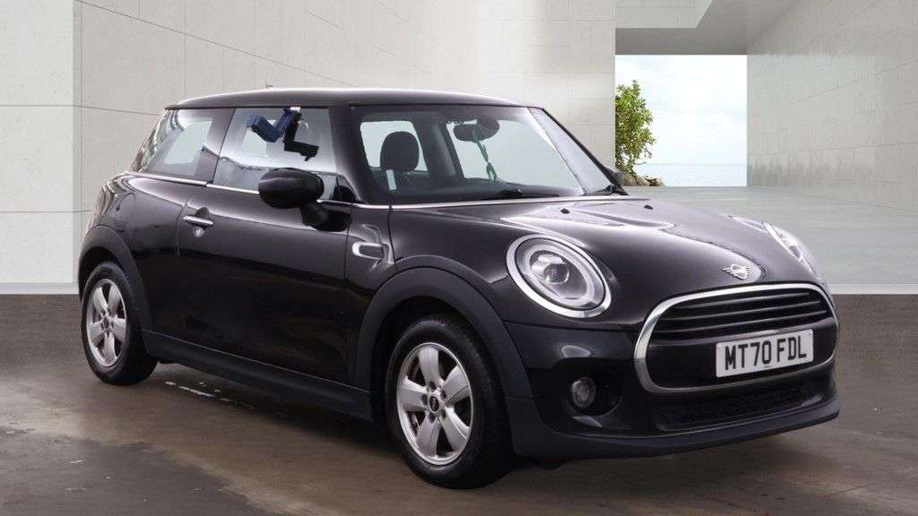 A 2020 MINI HATCH 1.5 Cooper Classic Hatchback 3dr Petrol Manual Euro 6 (s/s) (136 ps) A 2020 MINI HATCH 1.5 Cooper Classic Hatchback 3dr Petrol Manual Euro 6 (s/s) (136 ps)