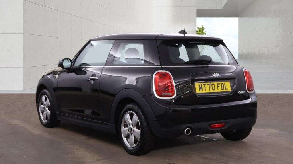 A 2020 MINI HATCH 1.5 Cooper Classic Hatchback 3dr Petrol Manual Euro 6 (s/s) (136 ps) A 2020 MINI HATCH 1.5 Cooper Classic Hatchback 3dr Petrol Manual Euro 6 (s/s) (136 ps)