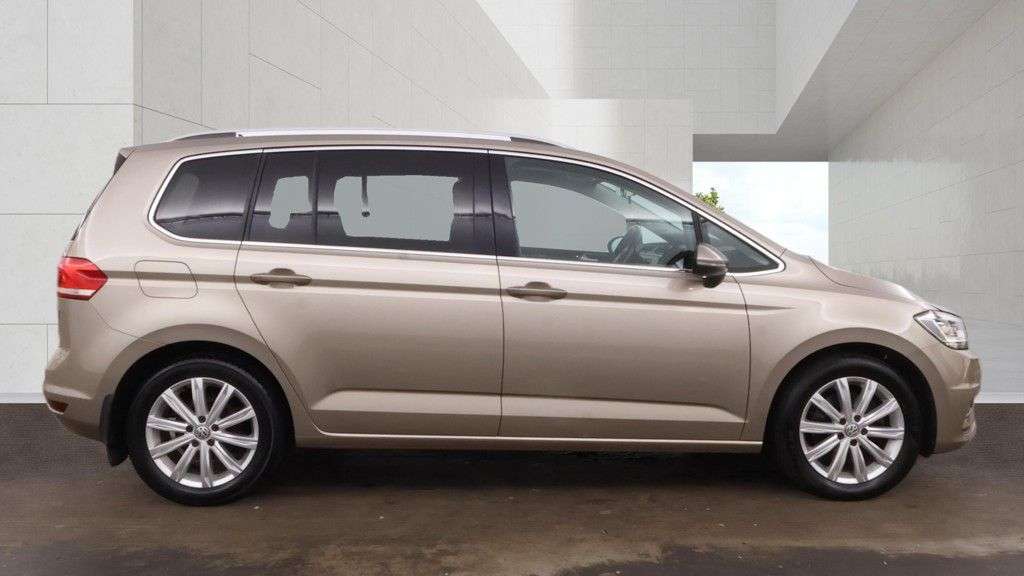 2016 VOLKSWAGEN TOURAN 2016 VOLKSWAGEN TOURAN