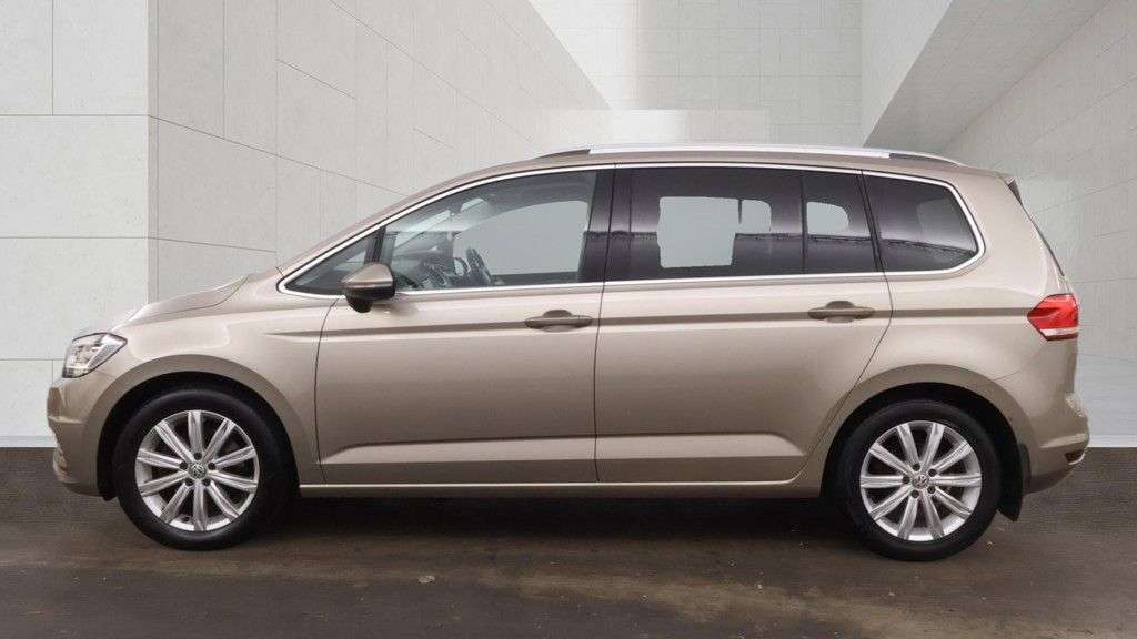 2016 VOLKSWAGEN TOURAN 2016 VOLKSWAGEN TOURAN