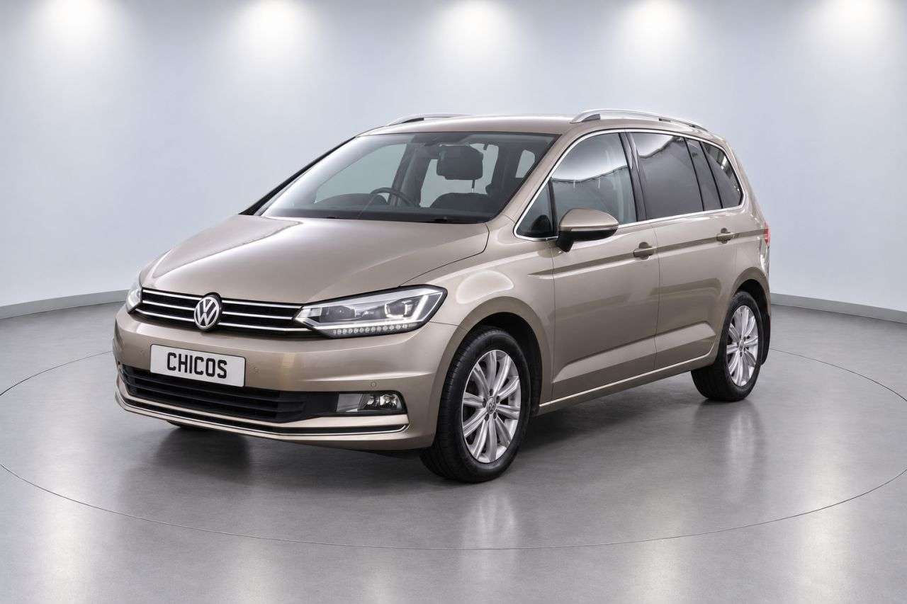 A 2016 VOLKSWAGEN TOURAN 2.0 TDI BlueMotion Tech SEL MPV 5dr Diesel Manual Euro 6 (s/s) (150 ps) A 2016 VOLKSWAGEN TOURAN 2.0 TDI BlueMotion Tech SEL MPV 5dr Diesel Manual Euro 6 (s/s) (150 ps)