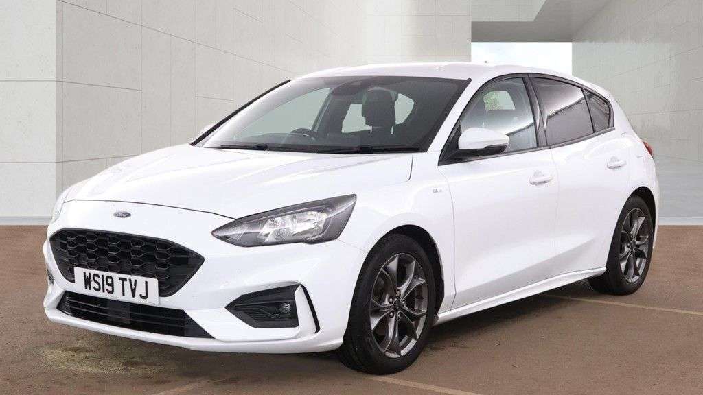A 2019 FORD FOCUS 1.5 EcoBlue ST-Line Hatchback 5dr Diesel Manual Euro 6 (s/s) (120 ps) A 2019 FORD FOCUS 1.5 EcoBlue ST-Line Hatchback 5dr Diesel Manual Euro 6 (s/s) (120 ps)