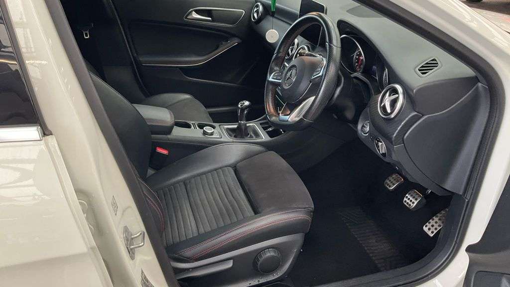 2017 MERCEDES-BENZ A CLASS 2017 MERCEDES-BENZ A CLASS