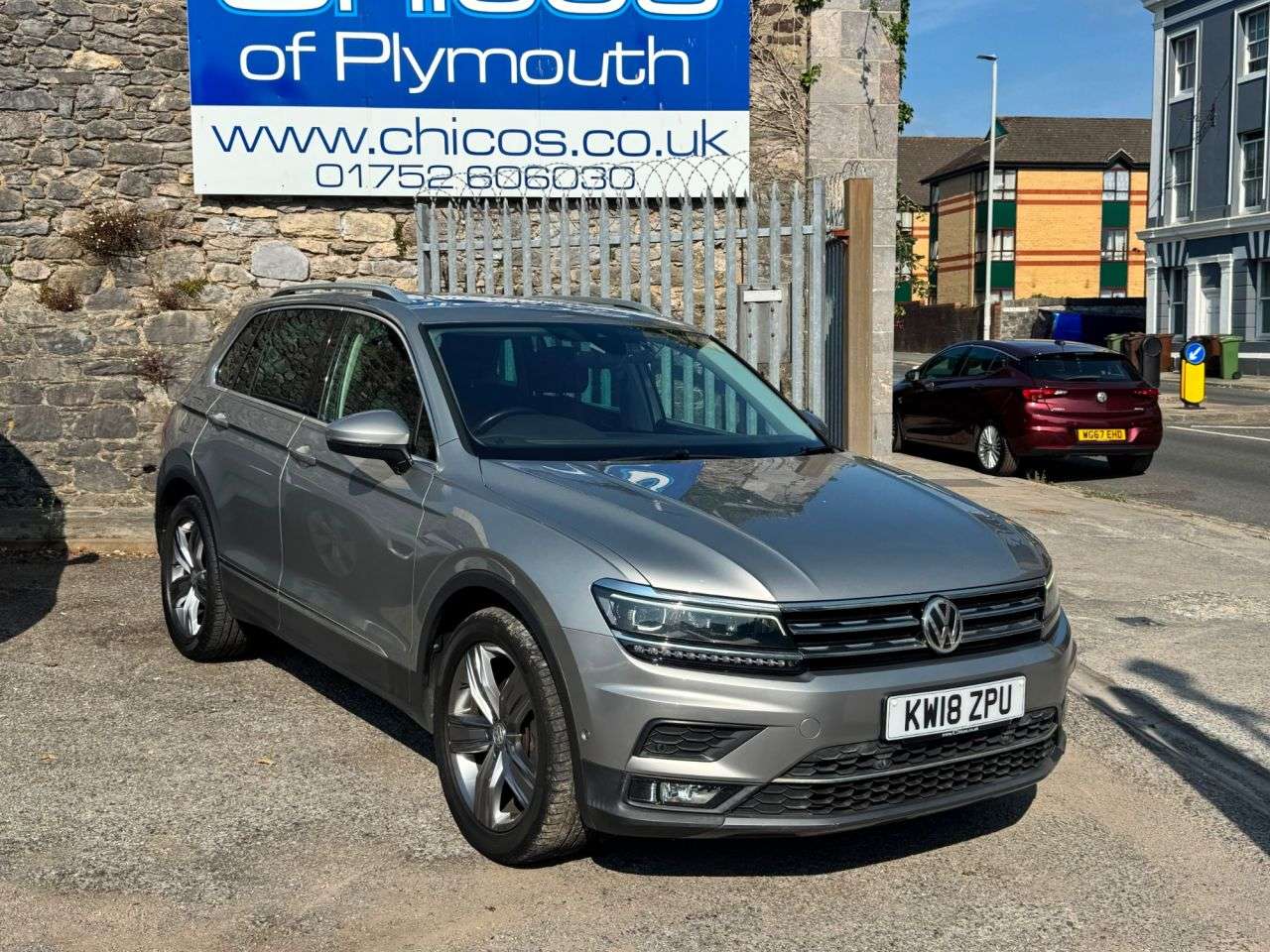 A 2018 VOLKSWAGEN TIGUAN 2.0 TDI SEL SUV 5dr Diesel DSG Euro 6 (s/s) (150 ps) A 2018 VOLKSWAGEN TIGUAN 2.0 TDI SEL SUV 5dr Diesel DSG Euro 6 (s/s) (150 ps)