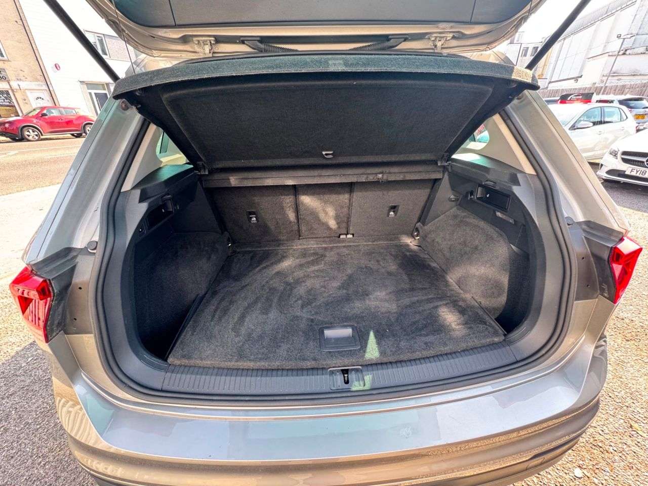 2018 VOLKSWAGEN TIGUAN 2018 VOLKSWAGEN TIGUAN