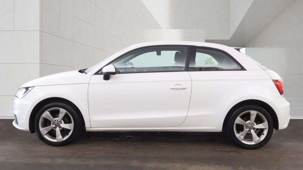 A 2015 AUDI A1 1.0 TFSI Sport Hatchback 3dr Petrol Manual Euro 6 (s/s) (95 ps) A 2015 AUDI A1 1.0 TFSI Sport Hatchback 3dr Petrol Manual Euro 6 (s/s) (95 ps)