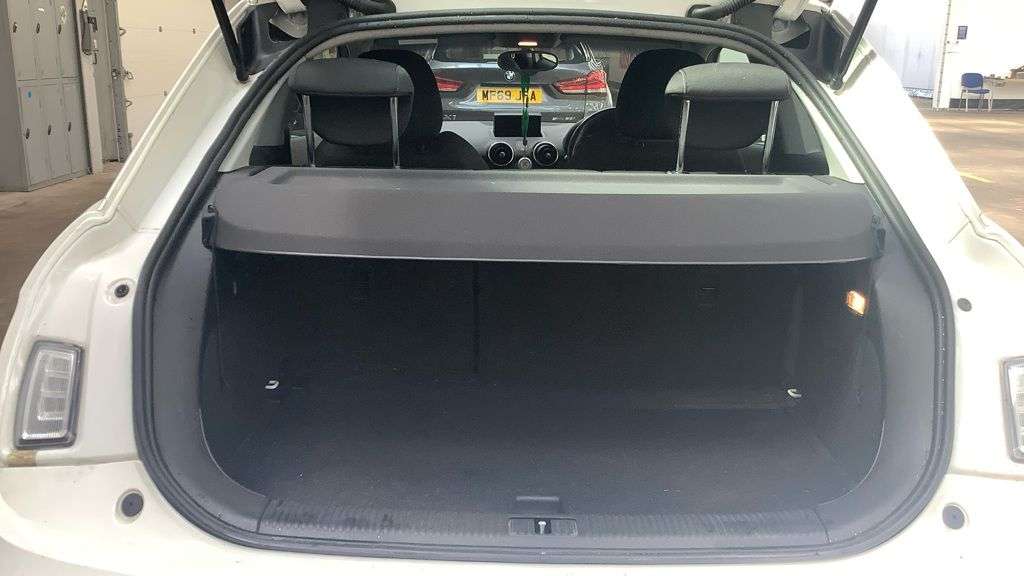 2015 AUDI A1 2015 AUDI A1