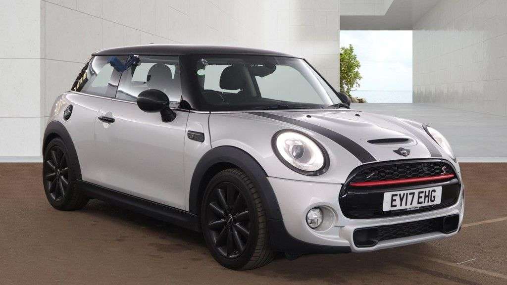 A 2017 MINI HATCH 2.0 Cooper S Hatchback 3dr Petrol Auto Euro 6 (s/s) (192 ps) A 2017 MINI HATCH 2.0 Cooper S Hatchback 3dr Petrol Auto Euro 6 (s/s) (192 ps)