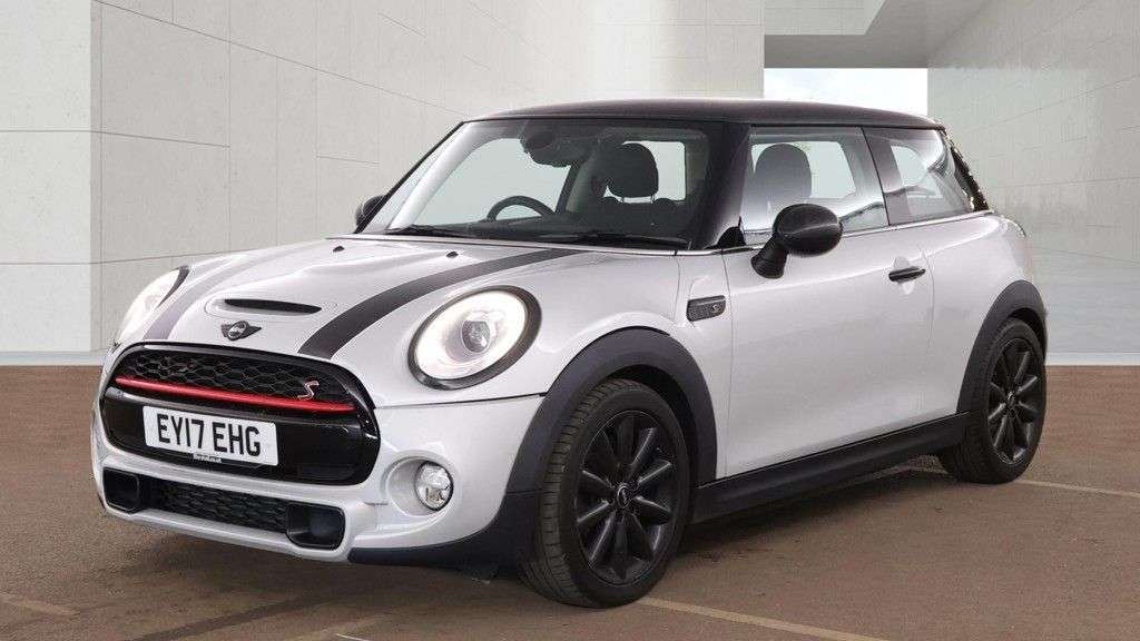 A 2017 MINI HATCH 2.0 Cooper S Hatchback 3dr Petrol Auto Euro 6 (s/s) (192 ps) A 2017 MINI HATCH 2.0 Cooper S Hatchback 3dr Petrol Auto Euro 6 (s/s) (192 ps)