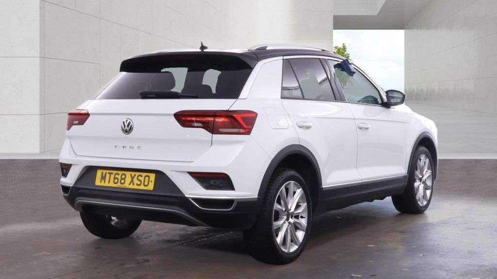 A 2018 VOLKSWAGEN T-ROC 1.5 TSI GPF EVO SEL SUV 5dr Petrol Manual Euro 6 (s/s) (150 ps) A 2018 VOLKSWAGEN T-ROC 1.5 TSI GPF EVO SEL SUV 5dr Petrol Manual Euro 6 (s/s) (150 ps)