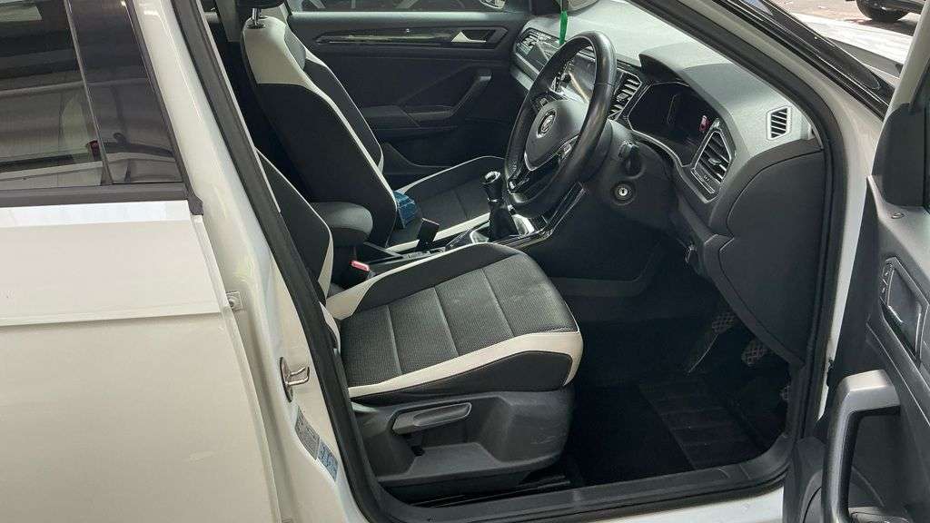 2018 VOLKSWAGEN T-ROC 2018 VOLKSWAGEN T-ROC
