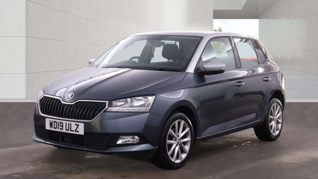 A 2019 SKODA FABIA 1.0 TSI Colour Edition Hatchback 5dr Petrol Manual Euro 6 (s/s) (95 ps) A 2019 SKODA FABIA 1.0 TSI Colour Edition Hatchback 5dr Petrol Manual Euro 6 (s/s) (95 ps)