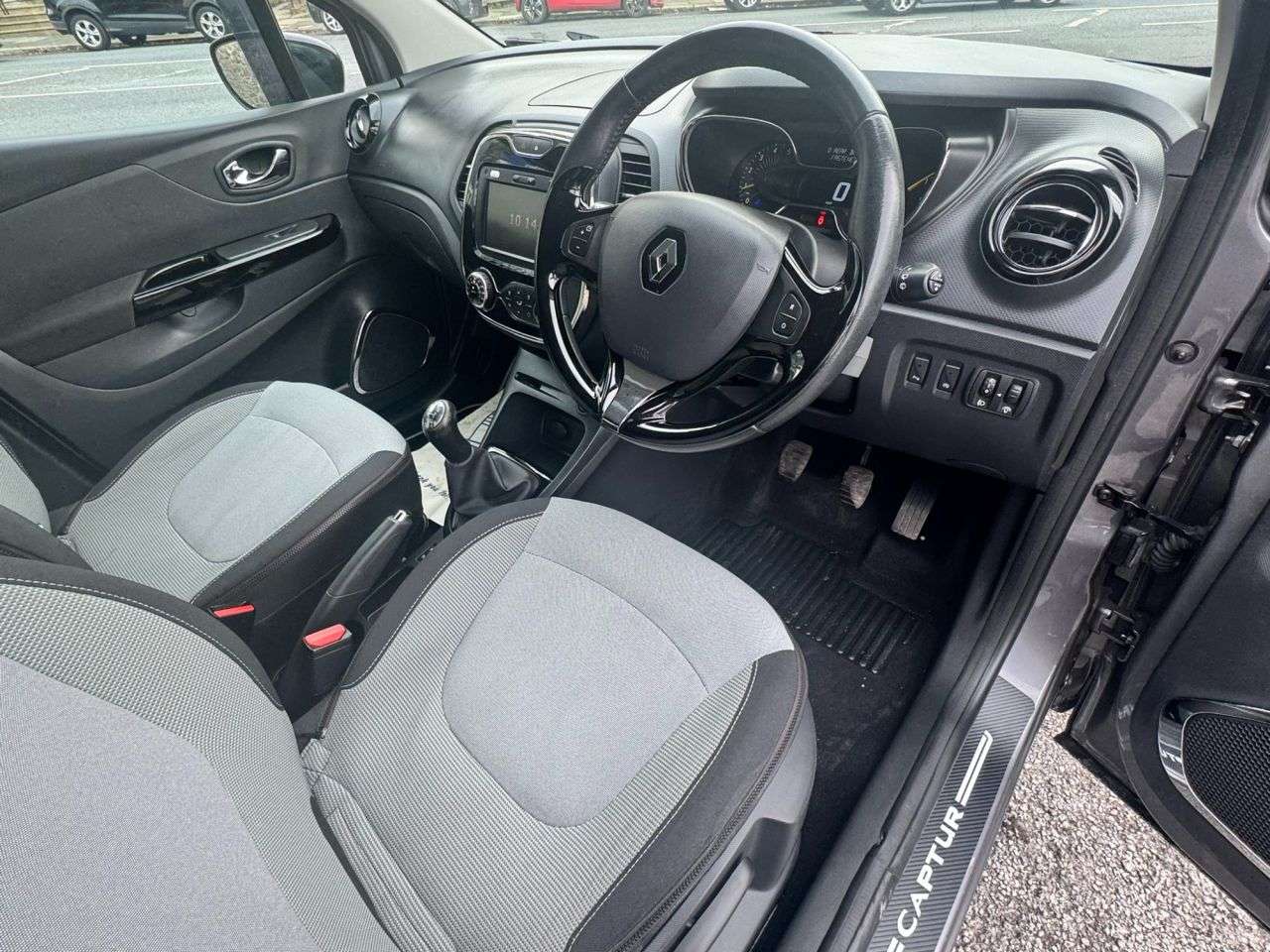 2013 RENAULT CAPTUR DIESEL HATCHBACK 2013 RENAULT CAPTUR DIESEL HATCHBACK
