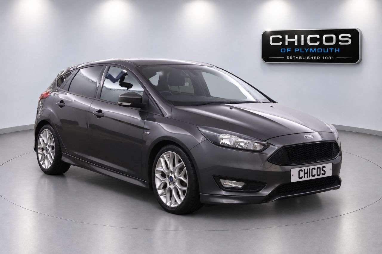 A 2017 FORD FOCUS 1.5 TDCi ST-Line Hatchback 5dr Diesel Powershift Euro 6 (s/s) (120 ps) A 2017 FORD FOCUS 1.5 TDCi ST-Line Hatchback 5dr Diesel Powershift Euro 6 (s/s) (120 ps)