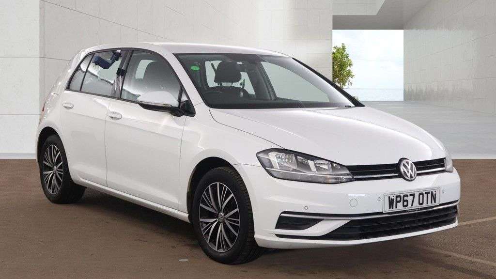 A 2017 VOLKSWAGEN GOLF 1.4 TSI SE Hatchback 5dr Petrol DSG Euro 6 (s/s) (125 ps) A 2017 VOLKSWAGEN GOLF 1.4 TSI SE Hatchback 5dr Petrol DSG Euro 6 (s/s) (125 ps)