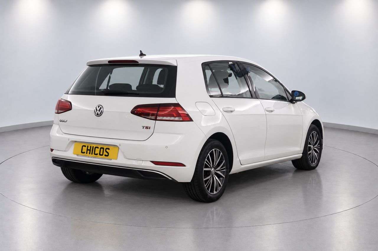 A 2017 VOLKSWAGEN GOLF 1.4 TSI SE Hatchback 5dr Petrol DSG Euro 6 (s/s) (125 ps) A 2017 VOLKSWAGEN GOLF 1.4 TSI SE Hatchback 5dr Petrol DSG Euro 6 (s/s) (125 ps)