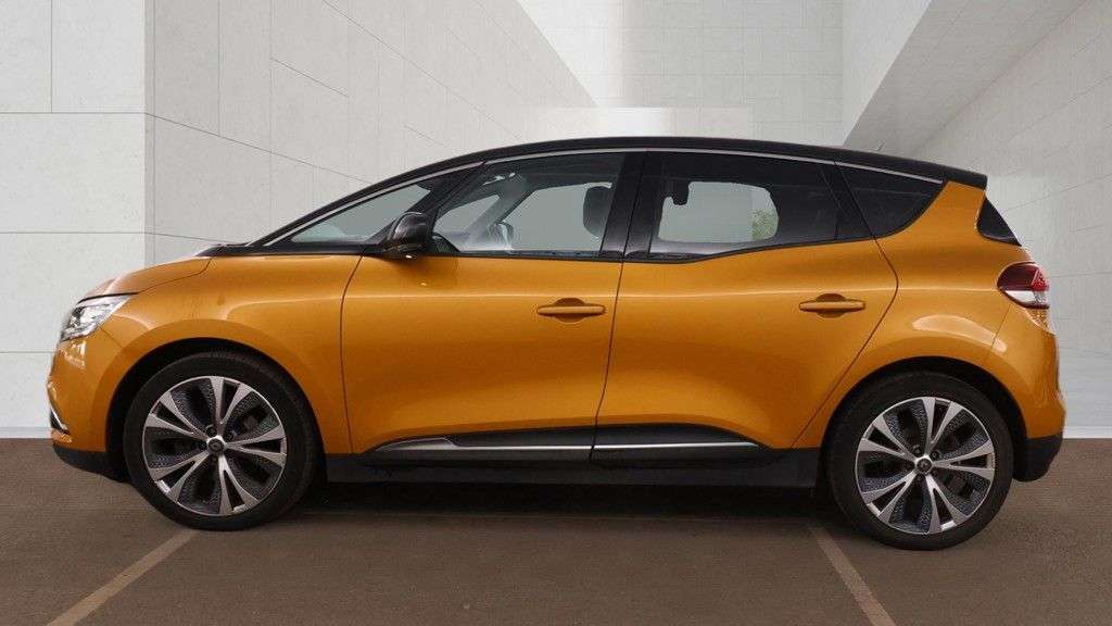 A 2018 RENAULT SCENIC 1.5 dCi Dynamique Nav MPV 5dr Diesel Manual Euro 6 (s/s) (110 ps) A 2018 RENAULT SCENIC 1.5 dCi Dynamique Nav MPV 5dr Diesel Manual Euro 6 (s/s) (110 ps)