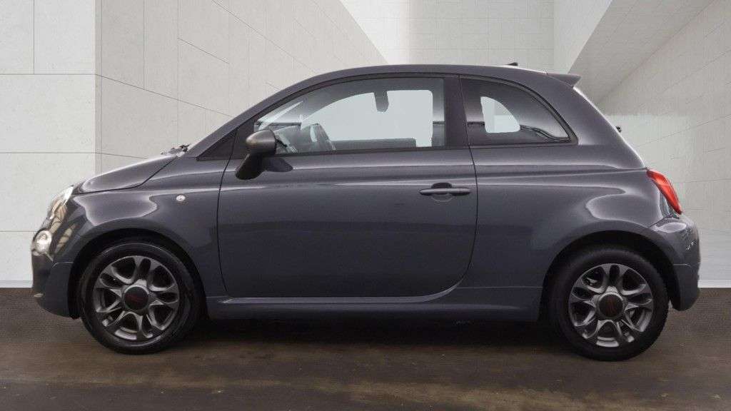 A 2019 FIAT 500 1.2 S Hatchback 3dr Petrol Manual Euro 6 (s/s) (69 bhp) A 2019 FIAT 500 1.2 S Hatchback 3dr Petrol Manual Euro 6 (s/s) (69 bhp)