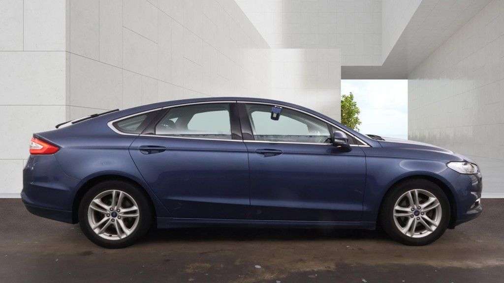 A 2020 FORD MONDEO 2.0 EcoBlue Zetec Edition Hatchback 5dr Diesel Manual Euro 6 (s/s) (150 ps) A 2020 FORD MONDEO 2.0 EcoBlue Zetec Edition Hatchback 5dr Diesel Manual Euro 6 (s/s) (150 ps)