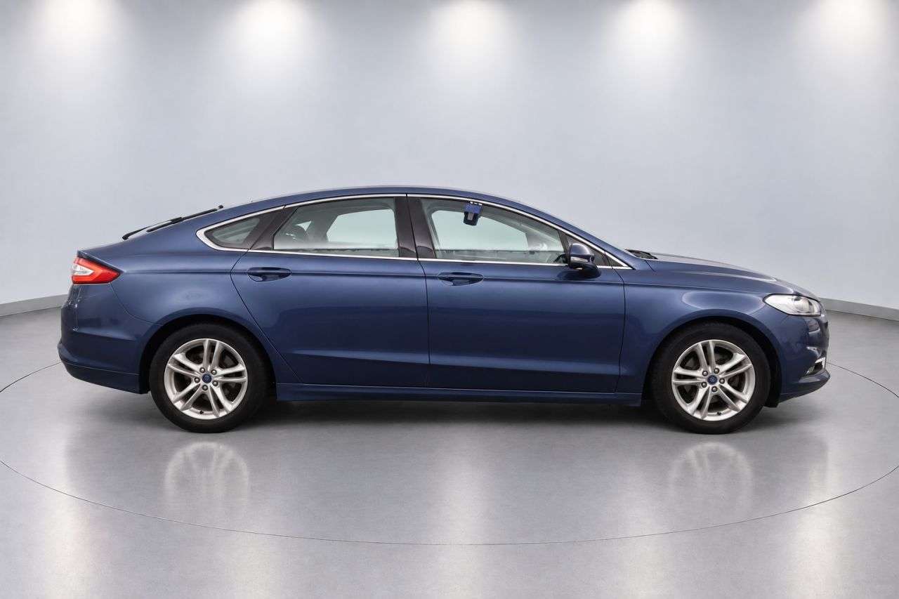 A 2020 FORD MONDEO 2.0 EcoBlue Zetec Edition Hatchback 5dr Diesel Manual Euro 6 (s/s) (150 ps) A 2020 FORD MONDEO 2.0 EcoBlue Zetec Edition Hatchback 5dr Diesel Manual Euro 6 (s/s) (150 ps)