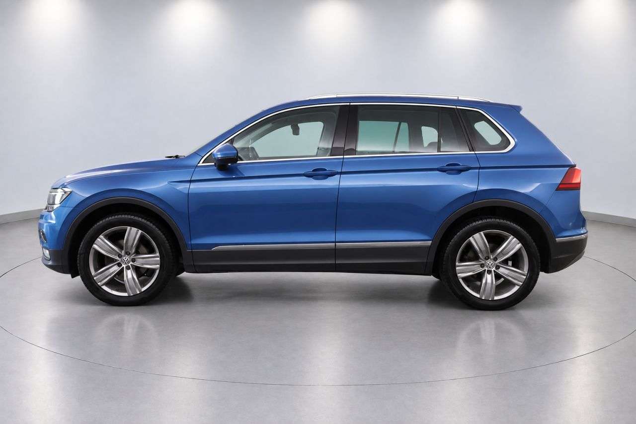 A 2016 VOLKSWAGEN TIGUAN 2.0 TDI BlueMotion Tech SEL SUV 5dr Diesel Manual 4Motion Euro 6 (s/s) (150 A 2016 VOLKSWAGEN TIGUAN 2.0 TDI BlueMotion Tech SEL SUV 5dr Diesel Manual 4Motion Euro 6 (s/s) (150