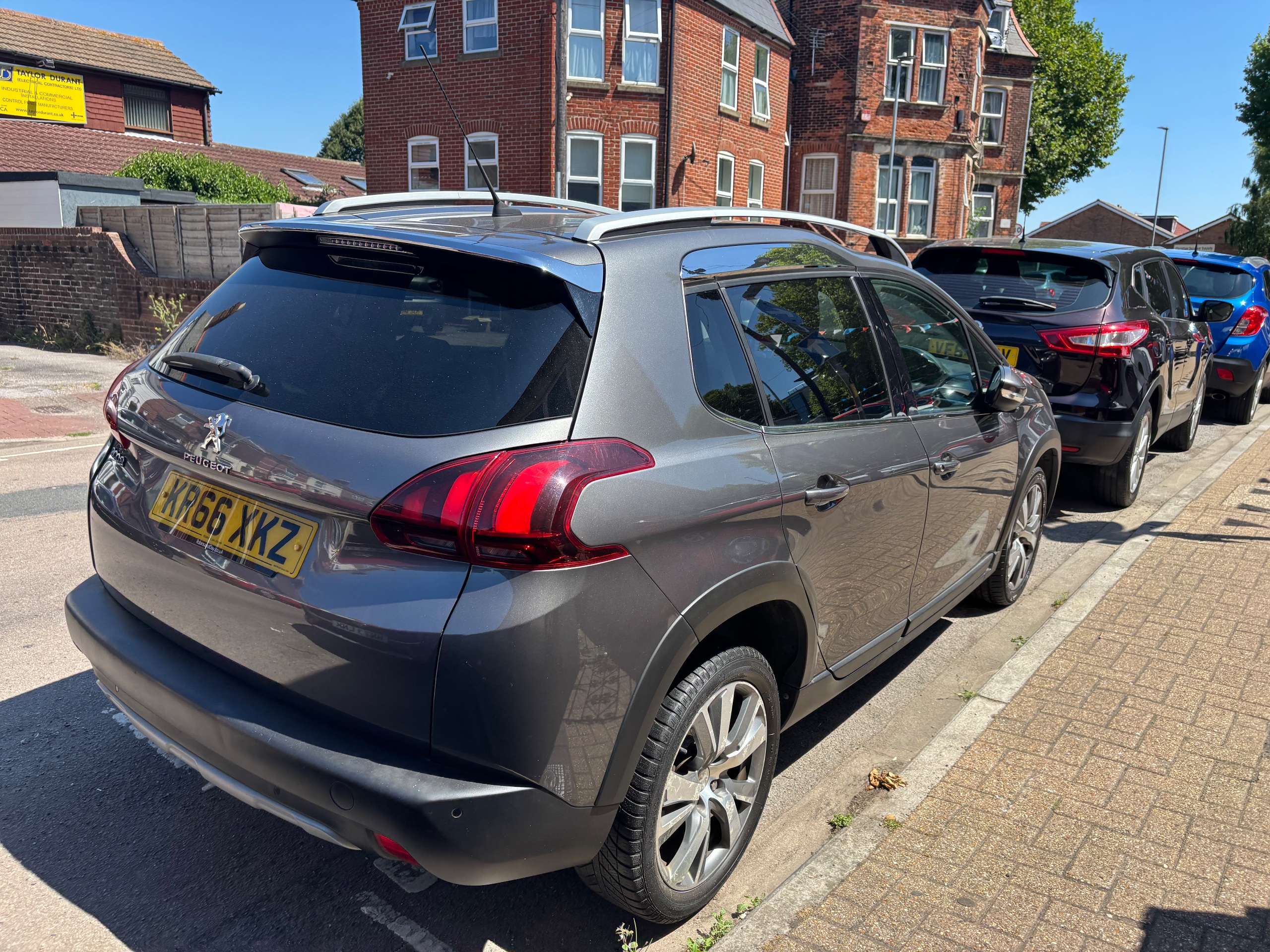 2017 PEUGEOT 2008 2017 PEUGEOT 2008