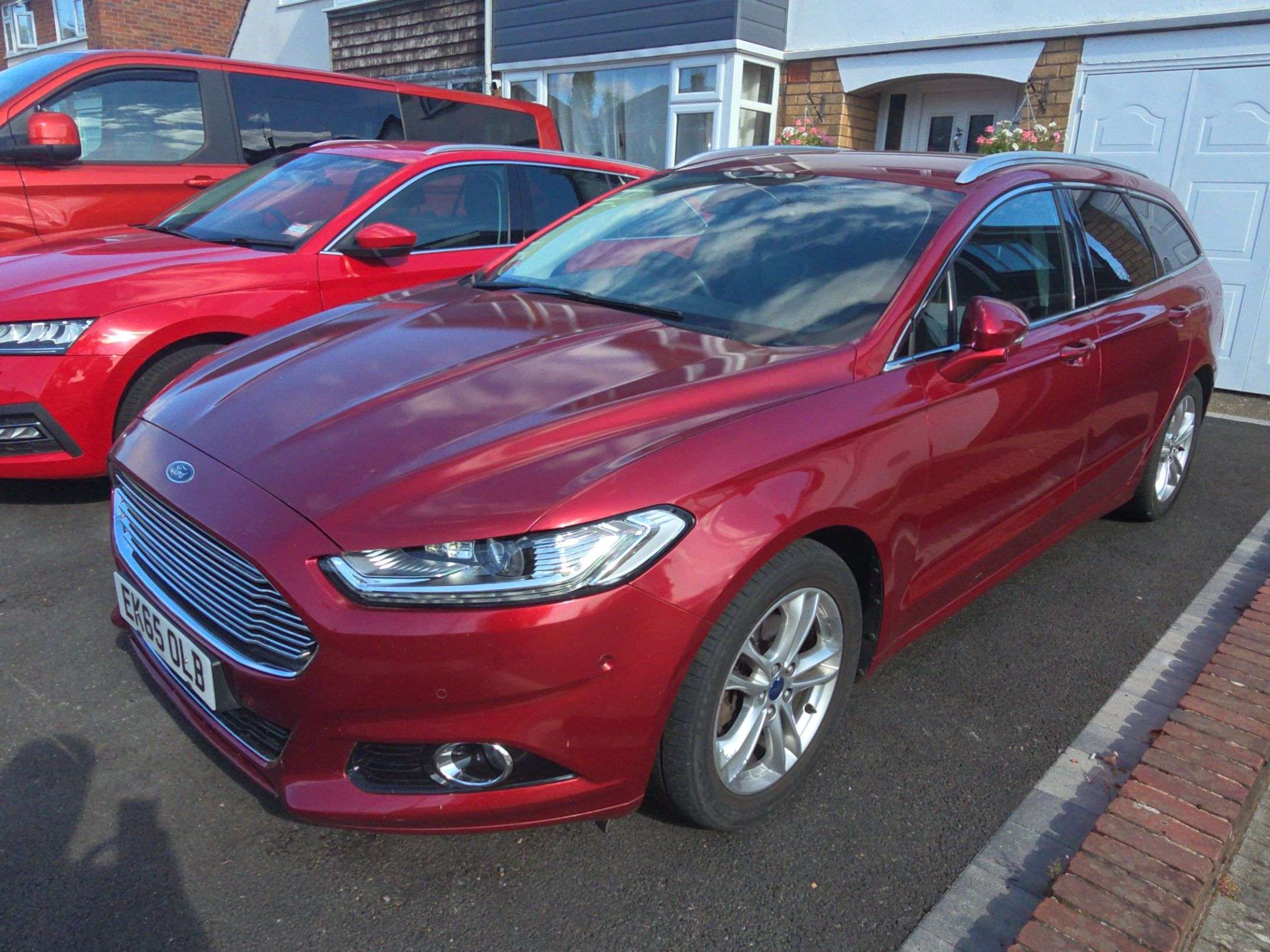 A 2015 FORD MONDEO 2.0 TDCi Titanium Estate 5dr Diesel Manual Euro 6 (s/s) (180 ps) A 2015 FORD MONDEO 2.0 TDCi Titanium Estate 5dr Diesel Manual Euro 6 (s/s) (180 ps)