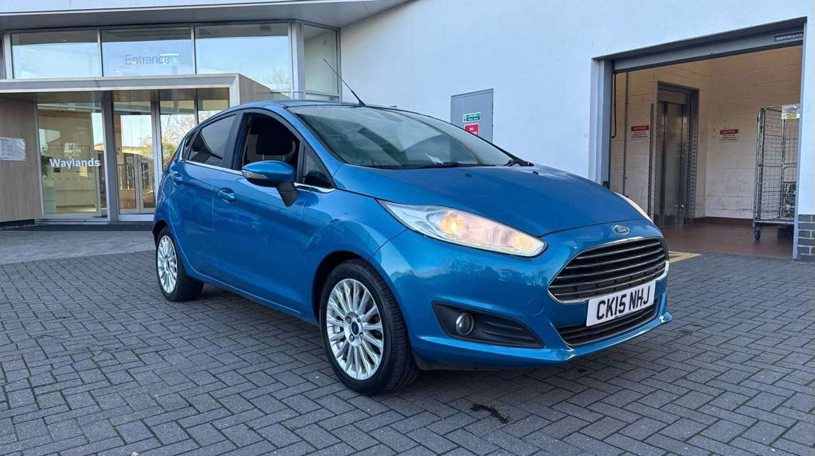 Check out this Ford Fiesta 2015 Petrol Manual