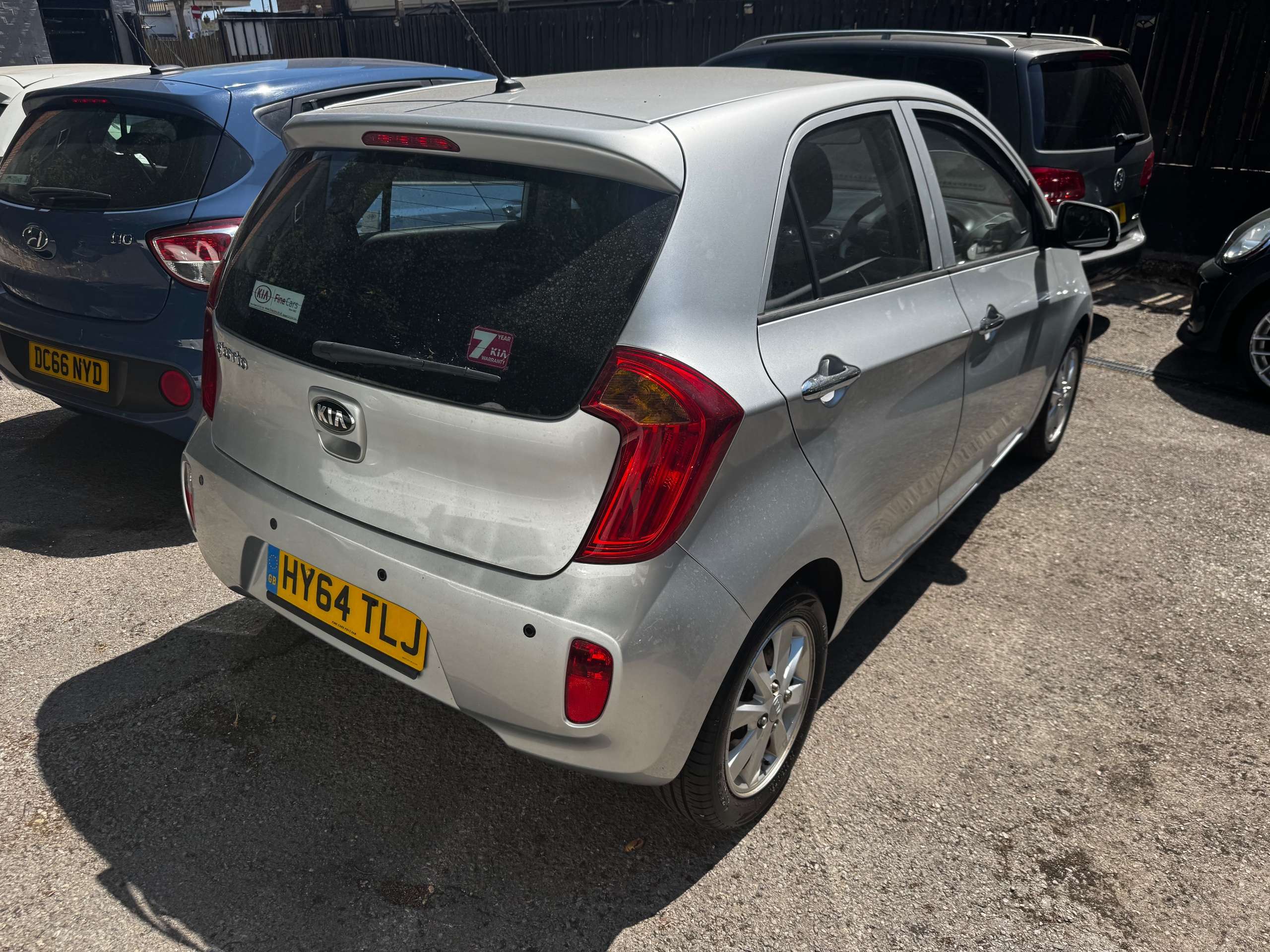 A 2014 KIA PICANTO 1.0 2 Hatchback 5dr Petrol Manual Euro 5 (68 bhp) A 2014 KIA PICANTO 1.0 2 Hatchback 5dr Petrol Manual Euro 5 (68 bhp)