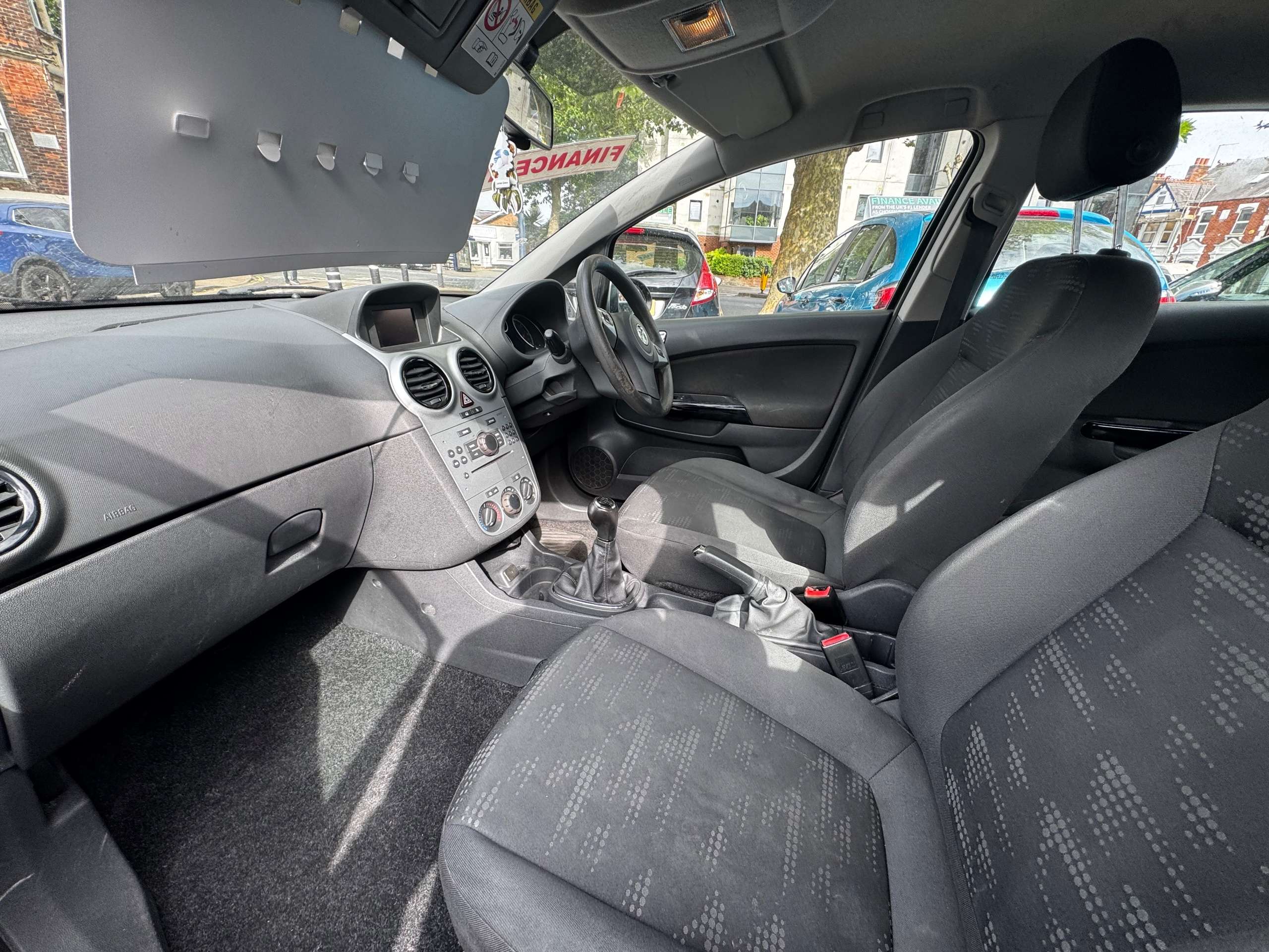 A 2014 VAUXHALL CORSA 1.2 16V Design Hatchback 5dr Petrol Manual Euro 5 (A/C) (85 ps) A 2014 VAUXHALL CORSA 1.2 16V Design Hatchback 5dr Petrol Manual Euro 5 (A/C) (85 ps)