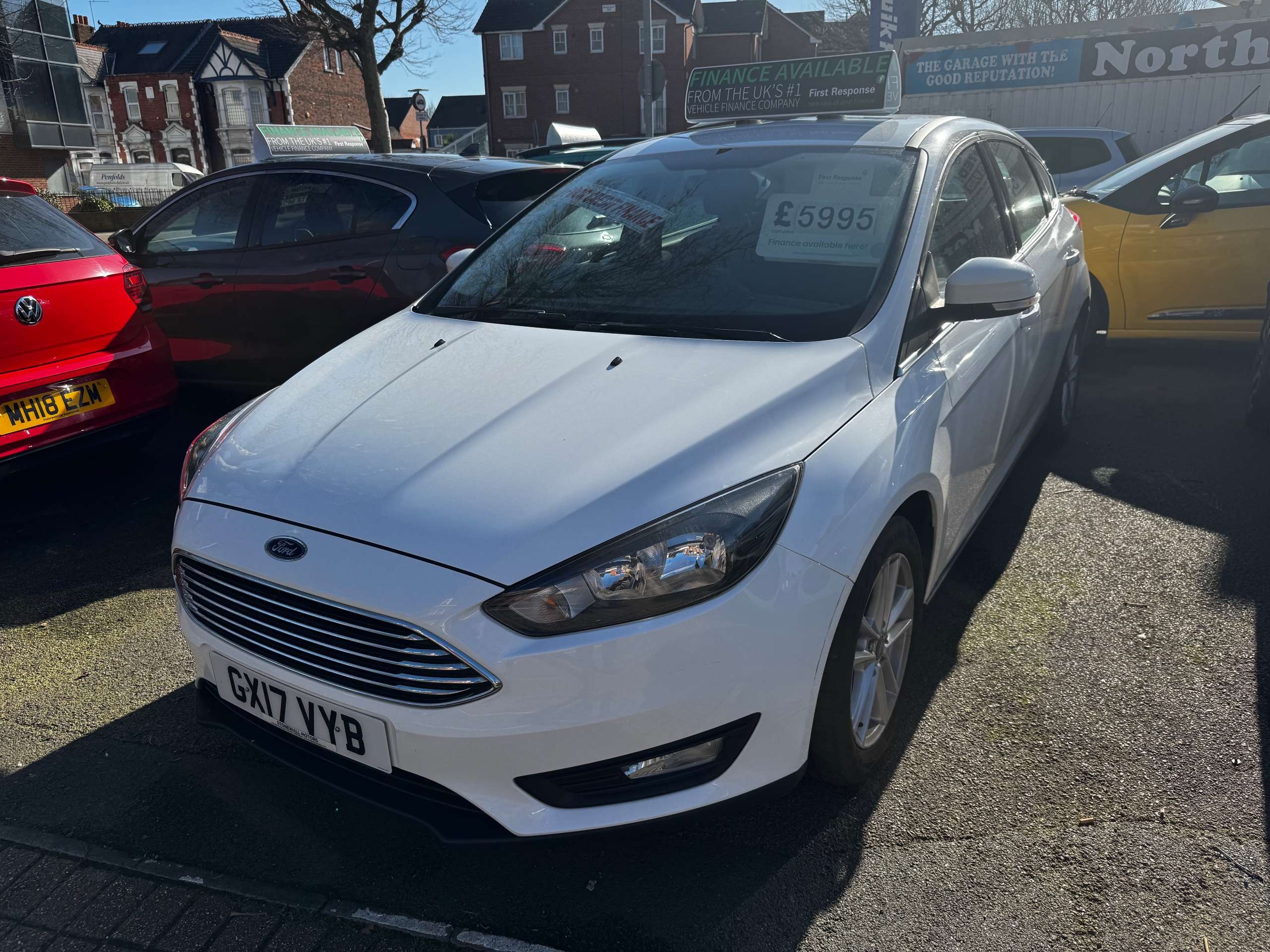 A 2017 FORD FOCUS 1.0T EcoBoost Zetec Hatchback 5dr Petrol Manual Euro 6 (s/s) (100 ps) A 2017 FORD FOCUS 1.0T EcoBoost Zetec Hatchback 5dr Petrol Manual Euro 6 (s/s) (100 ps)