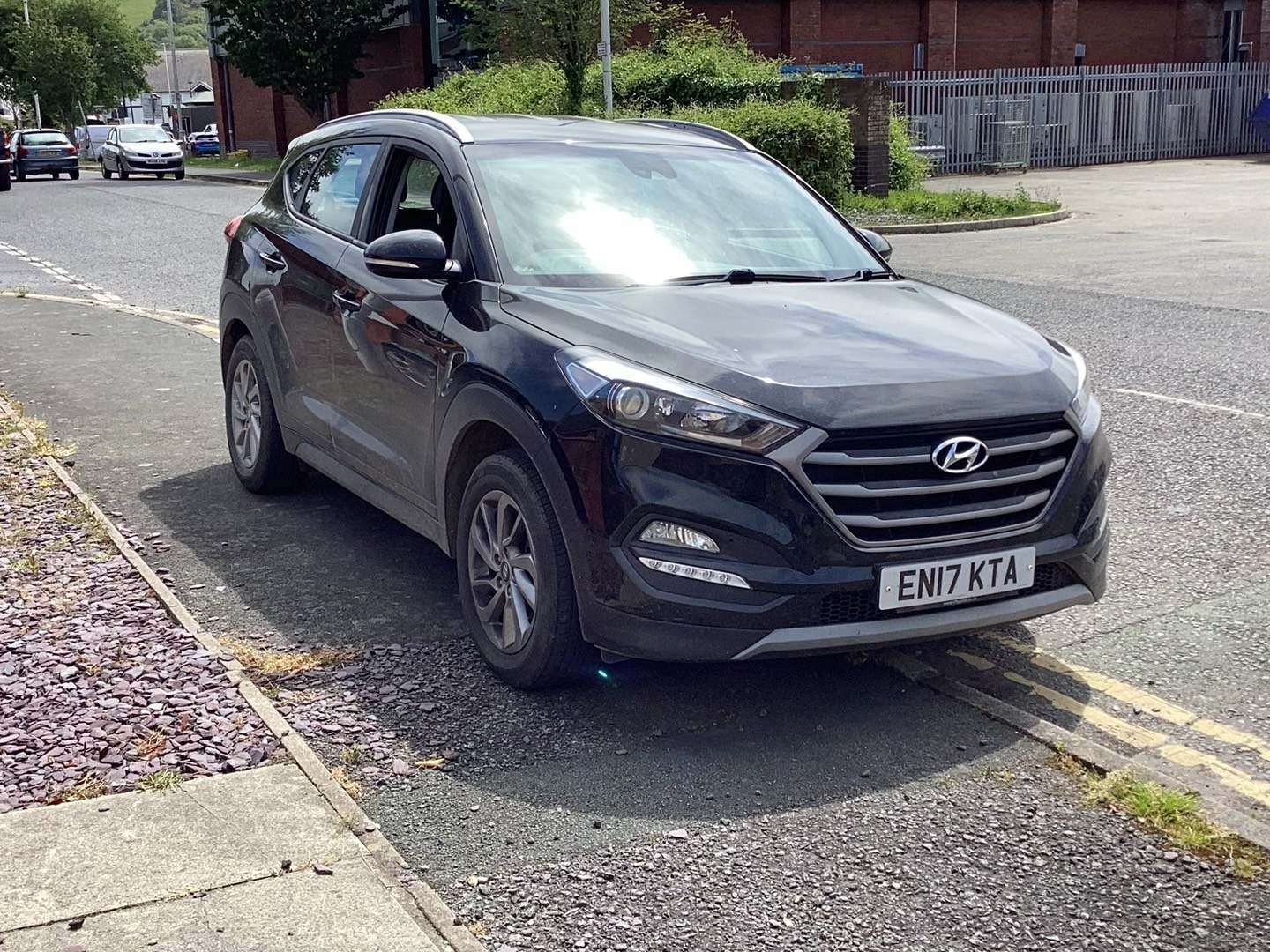 A 2017 HYUNDAI TUCSON 1.7 CRDi Blue Drive SE SUV 5dr Diesel Manual Euro 6 (s/s) (116 ps) A 2017 HYUNDAI TUCSON 1.7 CRDi Blue Drive SE SUV 5dr Diesel Manual Euro 6 (s/s) (116 ps)