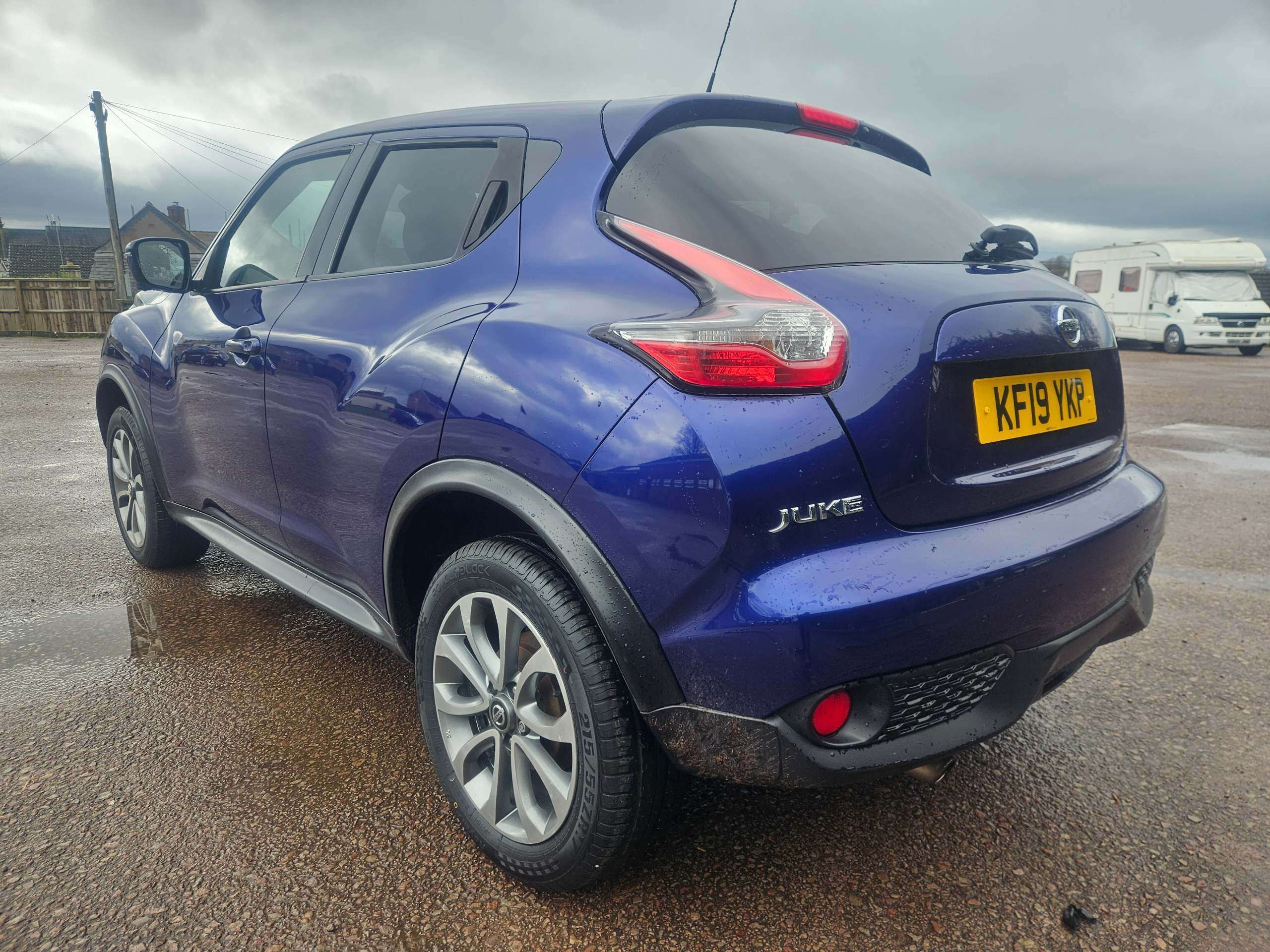 A 2019 NISSAN JUKE 1.6 Tekna SUV 5dr Petrol Manual Euro 6 (112 ps) A 2019 NISSAN JUKE 1.6 Tekna SUV 5dr Petrol Manual Euro 6 (112 ps)