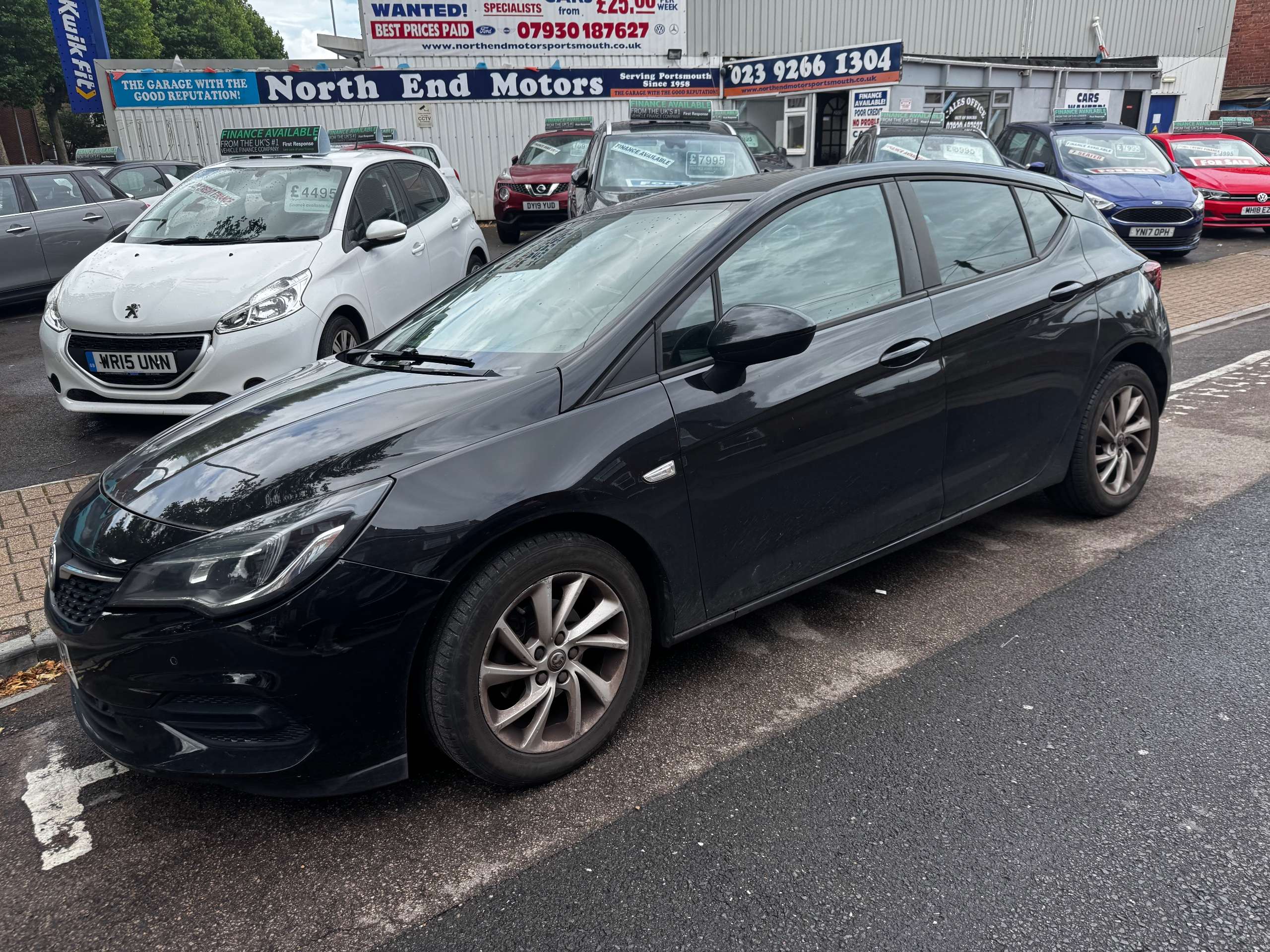 A 2020 VAUXHALL ASTRA 1.2 Turbo Business Edition Nav Hatchback 5dr Petrol Manual Euro 6 (s/s) (130 ps) A 2020 VAUXHALL ASTRA 1.2 Turbo Business Edition Nav Hatchback 5dr Petrol Manual Euro 6 (s/s) (130 ps)