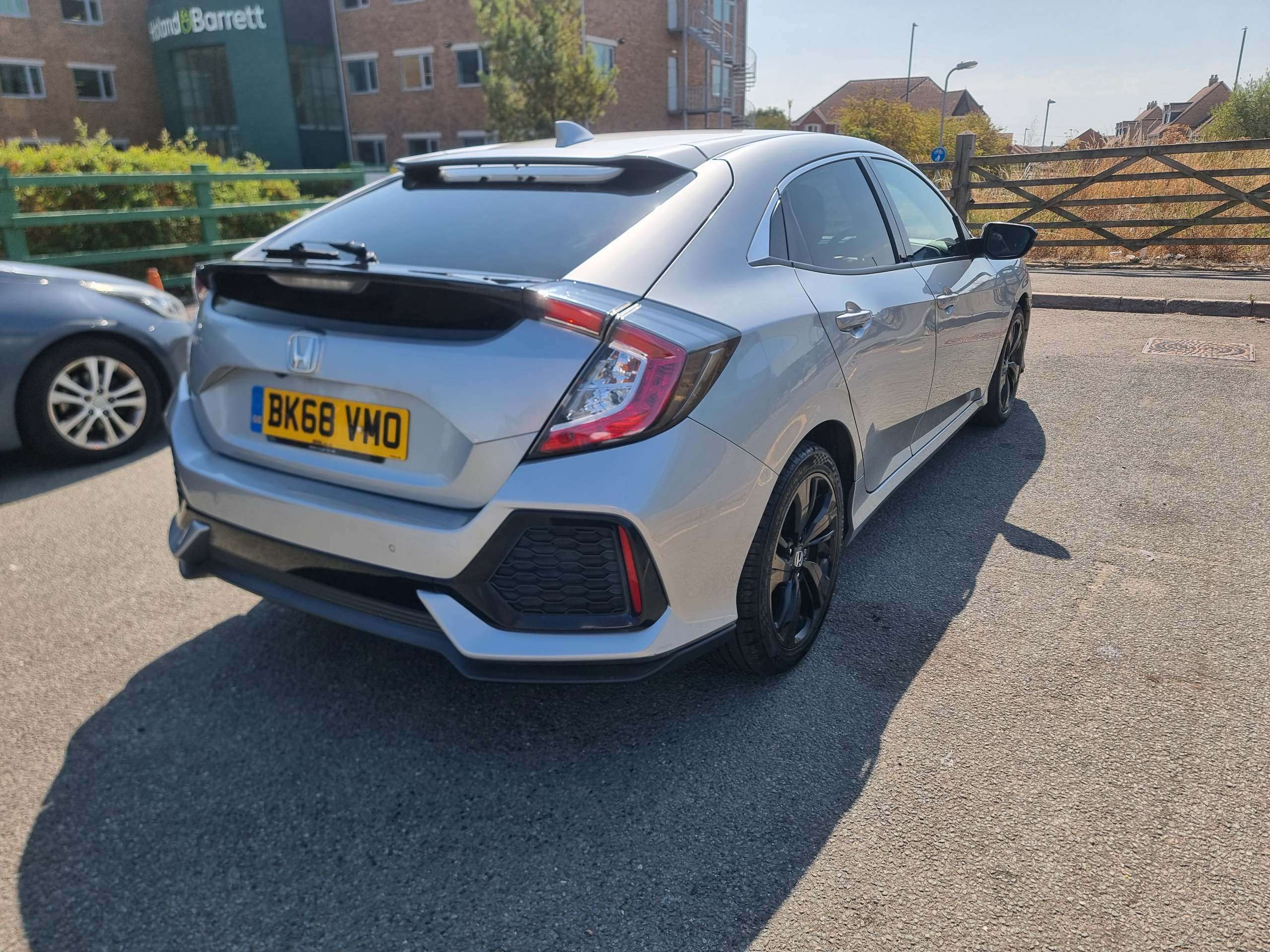 A 2018 HONDA CIVIC 1.0 VTEC Turbo SR Hatchback 5dr Petrol Manual Euro 6 (s/s) (126 ps) A 2018 HONDA CIVIC 1.0 VTEC Turbo SR Hatchback 5dr Petrol Manual Euro 6 (s/s) (126 ps)