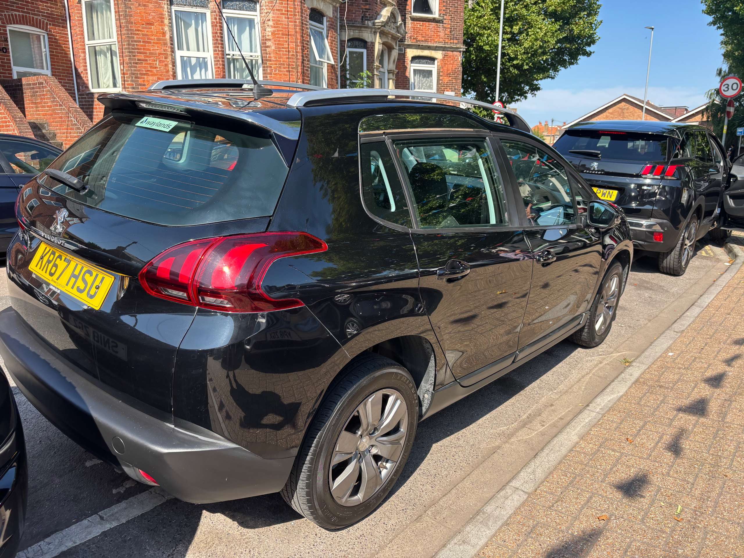 2017 PEUGEOT 2008 2017 PEUGEOT 2008
