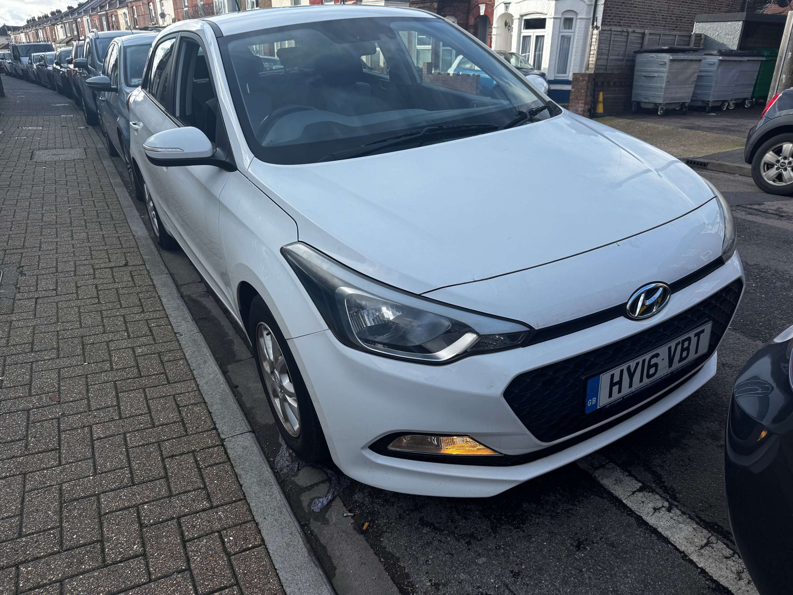 A 2016 HYUNDAI I20 1.2 Blue Drive SE Hatchback 5dr Petrol Manual Euro 6 (s/s) (84 ps) A 2016 HYUNDAI I20 1.2 Blue Drive SE Hatchback 5dr Petrol Manual Euro 6 (s/s) (84 ps)