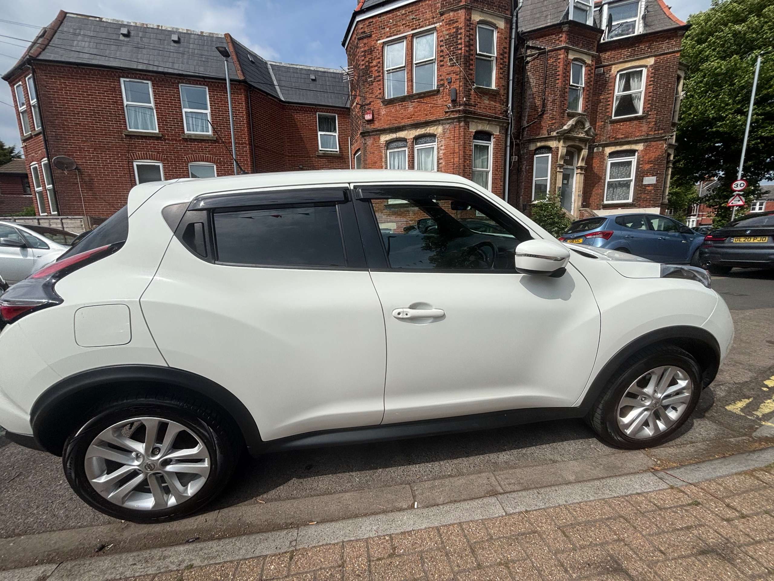 2017 NISSAN JUKE 2017 NISSAN JUKE