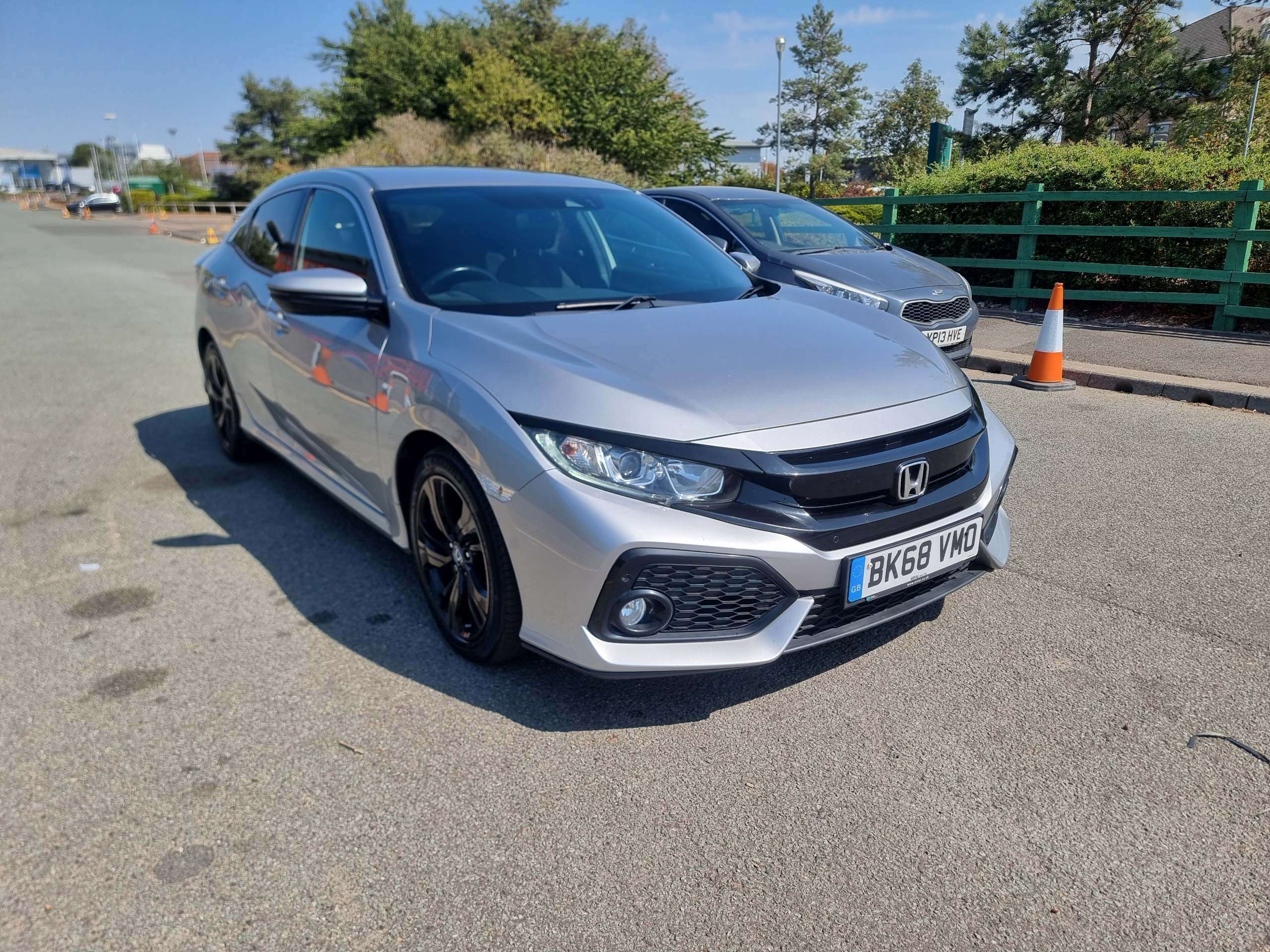 A 2018 HONDA CIVIC 1.0 VTEC Turbo SR Hatchback 5dr Petrol Manual Euro 6 (s/s) (126 ps) A 2018 HONDA CIVIC 1.0 VTEC Turbo SR Hatchback 5dr Petrol Manual Euro 6 (s/s) (126 ps)