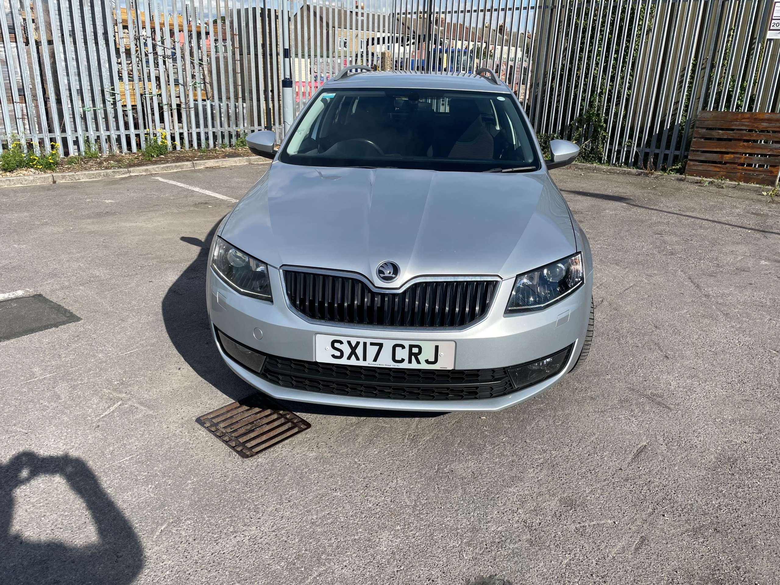 A 2017 SKODA OCTAVIA 1.6 TDI SE Sport Estate 5dr Diesel Manual Euro 6 (s/s) (110 ps) A 2017 SKODA OCTAVIA 1.6 TDI SE Sport Estate 5dr Diesel Manual Euro 6 (s/s) (110 ps)