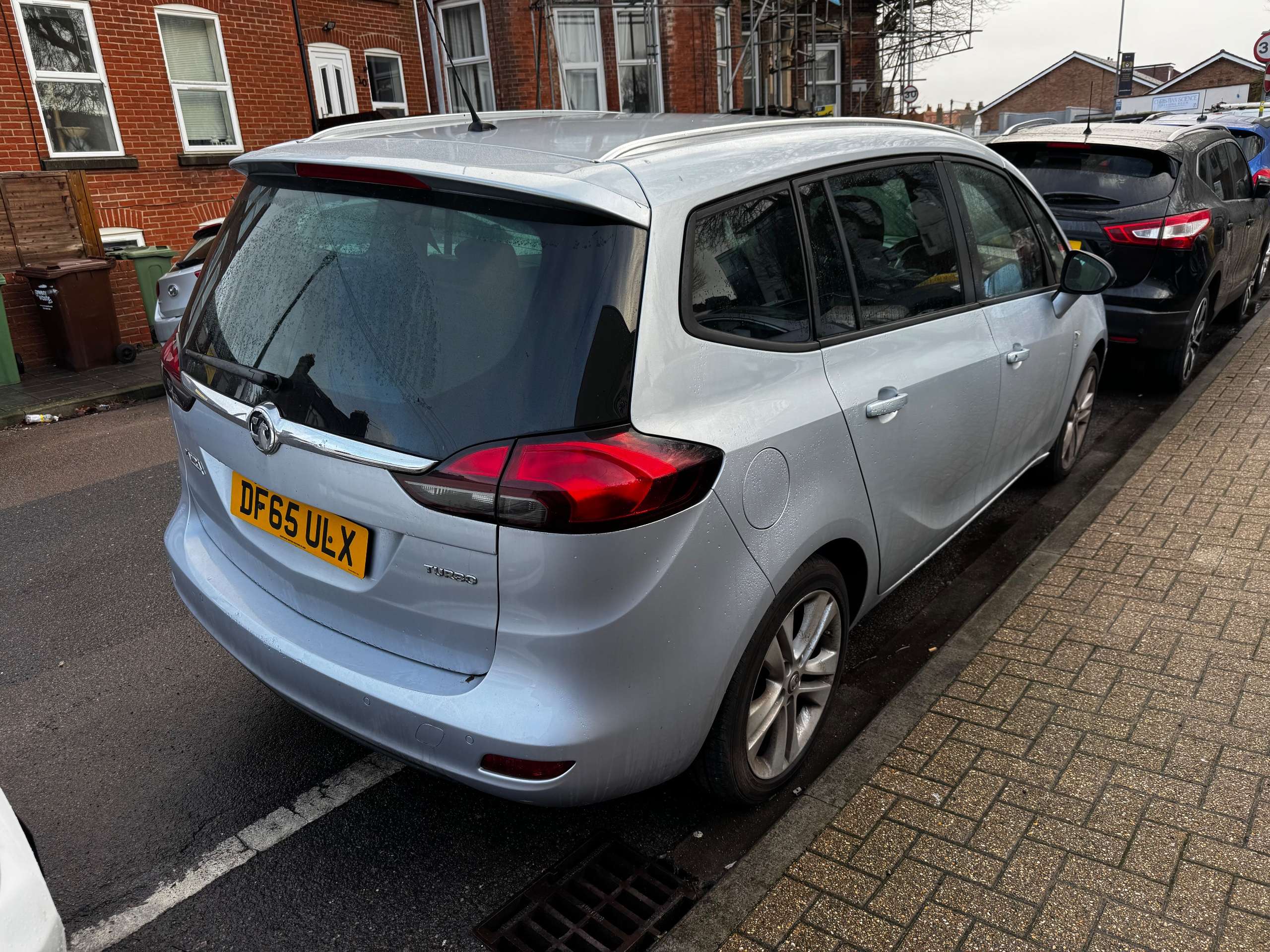 A 2015 VAUXHALL ZAFIRA TOURER 1.4i Turbo SRi MPV 5dr Petrol Manual Euro 6 (140 ps) A 2015 VAUXHALL ZAFIRA TOURER 1.4i Turbo SRi MPV 5dr Petrol Manual Euro 6 (140 ps)