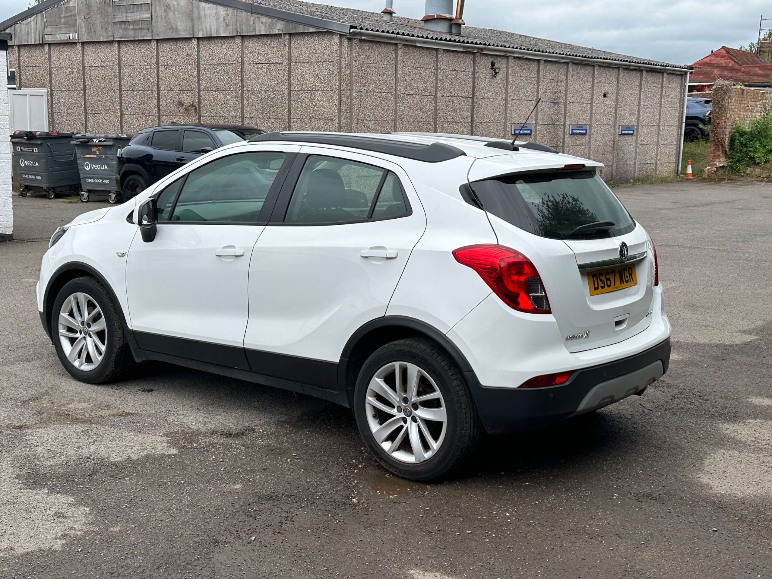 A 2017 VAUXHALL MOKKA X 1.4i Turbo ecoTEC Active SUV 5dr Petrol Manual Euro 6 (s/s) (140 ps) A 2017 VAUXHALL MOKKA X 1.4i Turbo ecoTEC Active SUV 5dr Petrol Manual Euro 6 (s/s) (140 ps)
