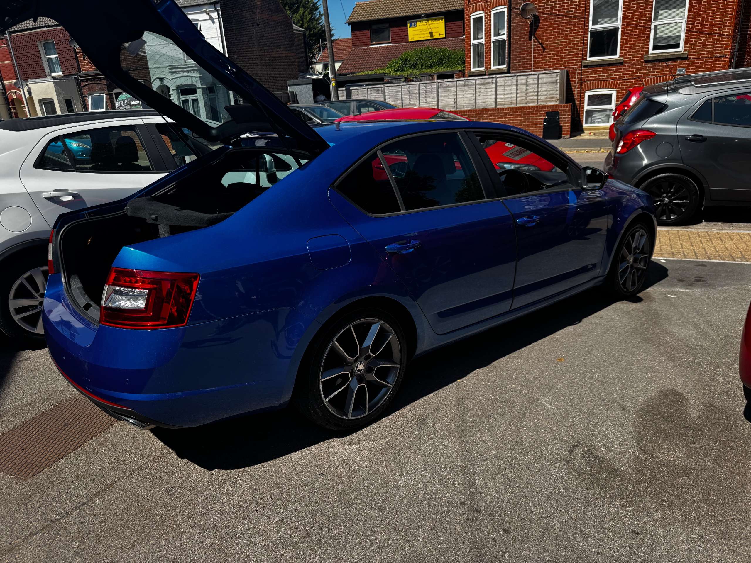 A 2014 SKODA OCTAVIA 2.0 TDI vRS Hatchback 5dr Diesel Manual Euro 5 (s/s) (184 ps) A 2014 SKODA OCTAVIA 2.0 TDI vRS Hatchback 5dr Diesel Manual Euro 5 (s/s) (184 ps)