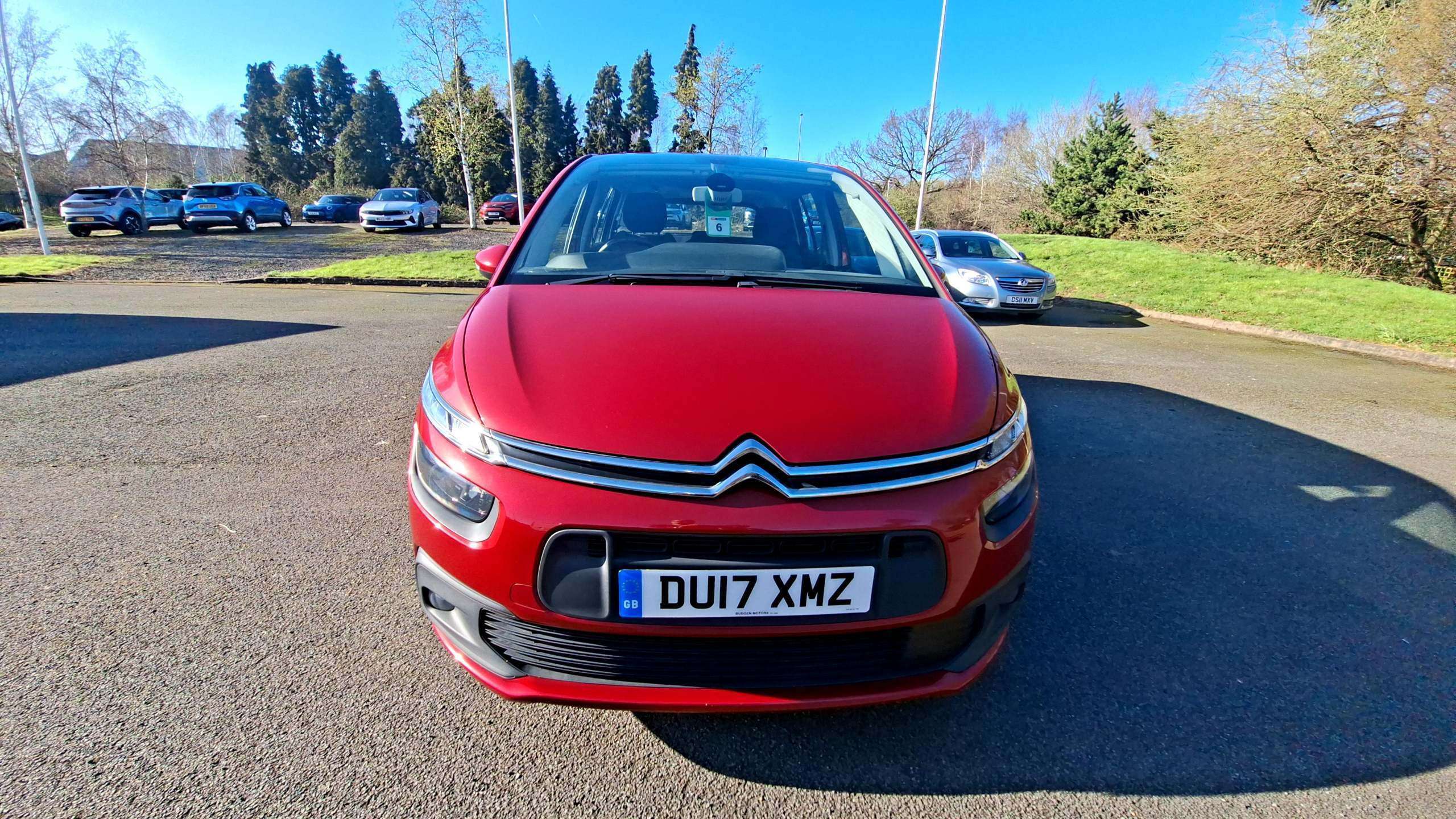 A 2017 CITROEN GRAND C4 PICASSO 1.6 BlueHDi Touch Edition MPV 5dr Diesel Manual Euro 6 (s/s) (120 ps) A 2017 CITROEN GRAND C4 PICASSO 1.6 BlueHDi Touch Edition MPV 5dr Diesel Manual Euro 6 (s/s) (120 ps)